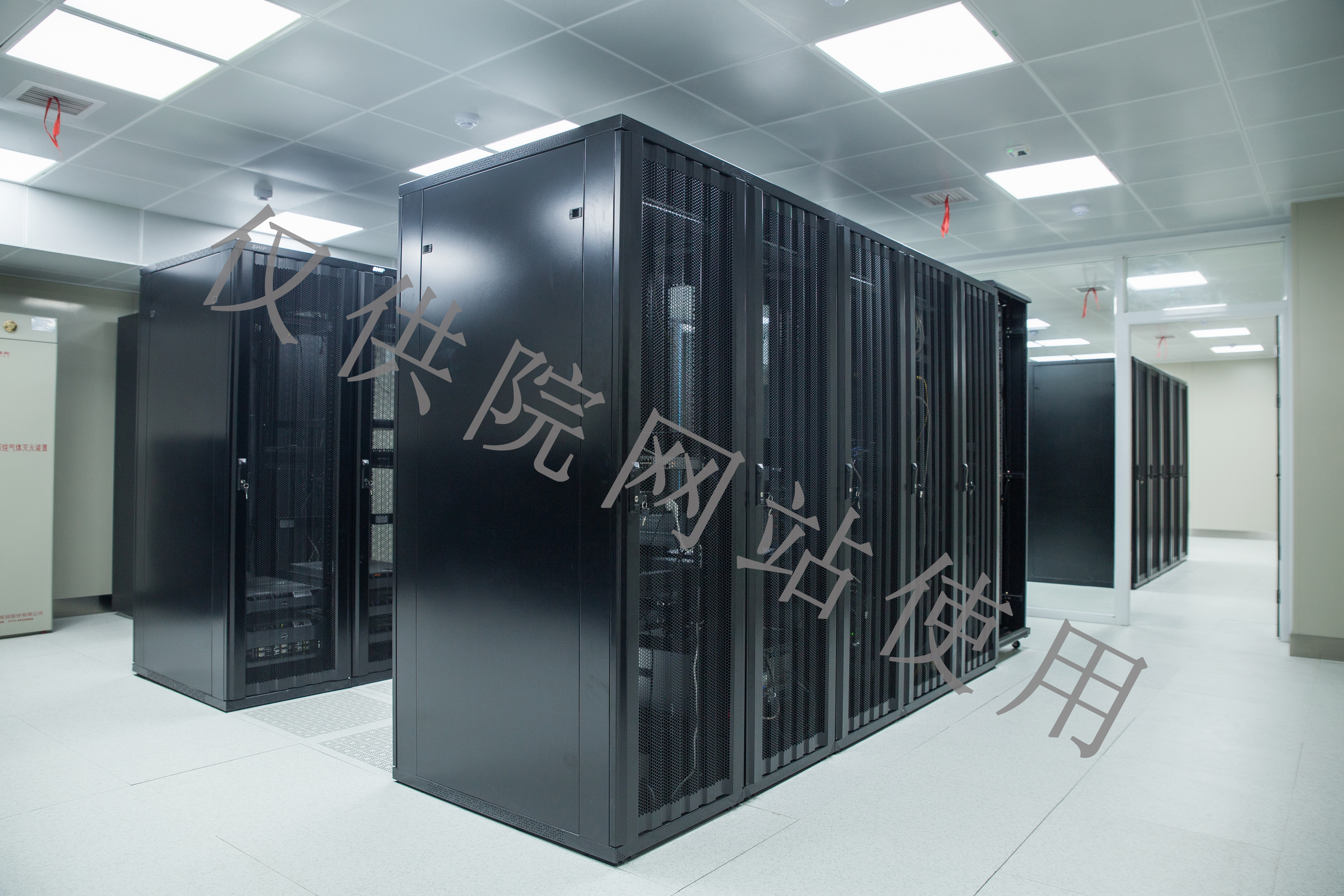 中心机房2.jpg